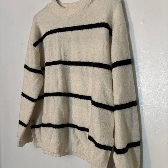 H&M Beige Knit Maternity Wool Sweater - Picture 2 of 8